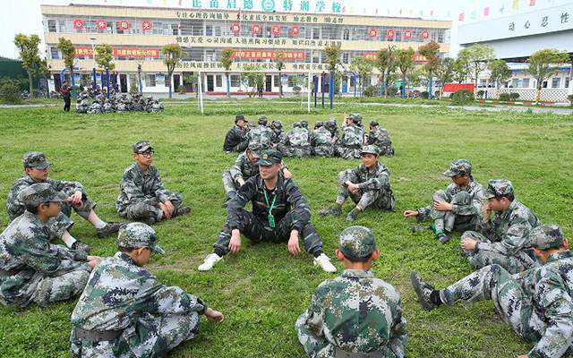 孩子不听话送封闭式学校好吗(孩子不听话送去什么学校)(图2)