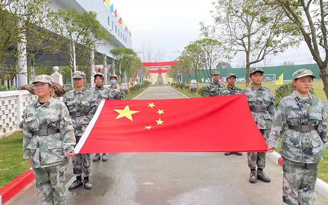 六岁小孩送封闭式学校好不好(五年级小孩读封闭式学校好不好)(图2)