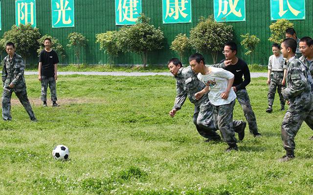 全封闭叛逆孩子学校怎么收费(叛逆孩子全封闭学校)(图2)